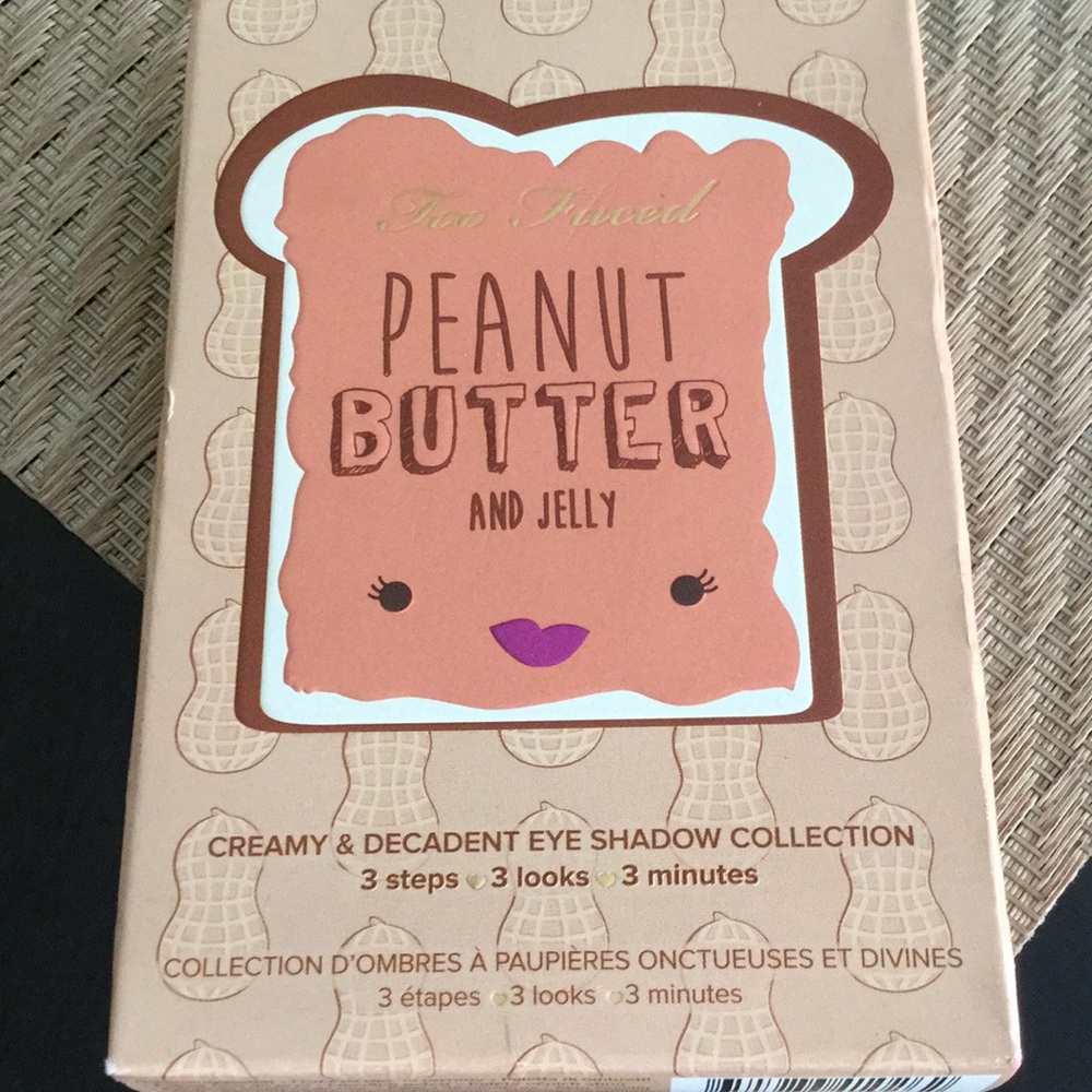 Small Too Faced eye palette PB & J